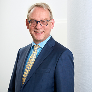 Dr. Andreas Kinnen Dr. Andreas Kinnen